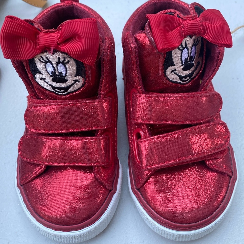 Red Disney Minnie Mouse girl toddler sneakers size 6